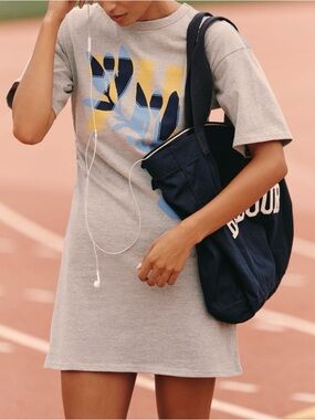 🟠NWT DAILY PRACTICE by ANTHROPOLOGIE Short-Sleeve Mini T-
Shirt Dress in Gray